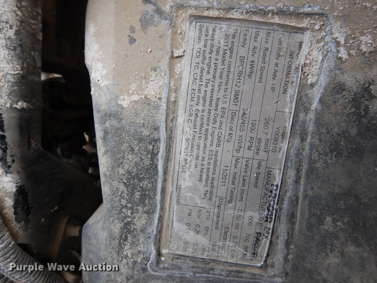 image for item DH7021 2012 Kenworth T800  semi truck