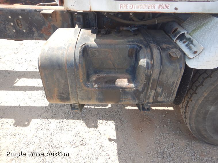 image for item DI0487 1976 International Paystar 5000  truck cab and chassis