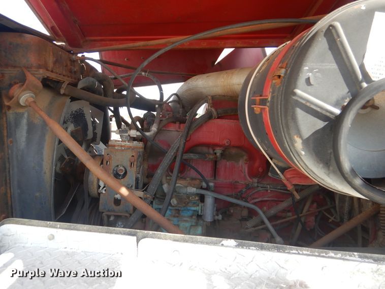 image for item DI0487 1976 International Paystar 5000  truck cab and chassis