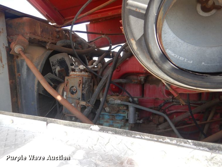 image for item DI0487 1976 International Paystar 5000  truck cab and chassis