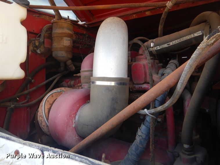 image for item DI0487 1976 International Paystar 5000  truck cab and chassis