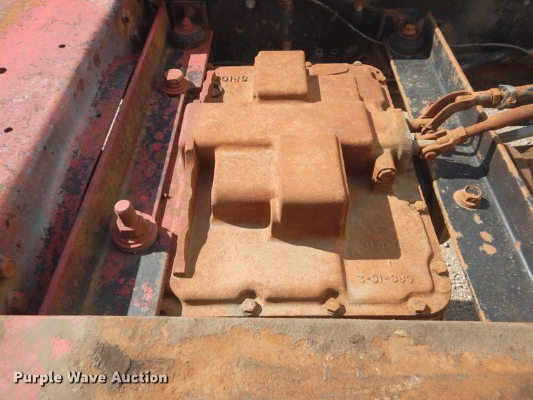 image for item DI0487 1976 International Paystar 5000  truck cab and chassis