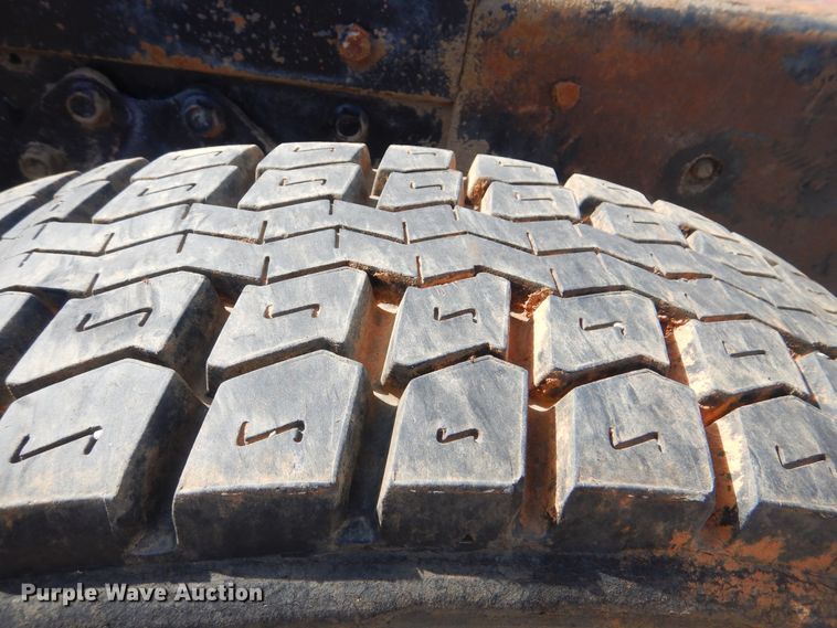 image for item DI0487 1976 International Paystar 5000  truck cab and chassis