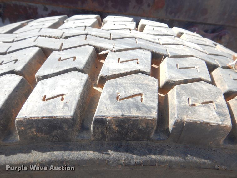 image for item DI0487 1976 International Paystar 5000  truck cab and chassis