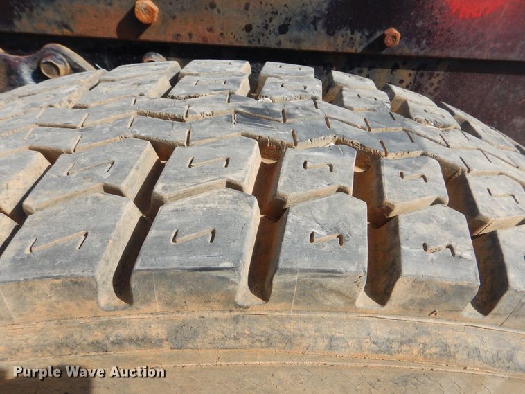 image for item DI0487 1976 International Paystar 5000  truck cab and chassis