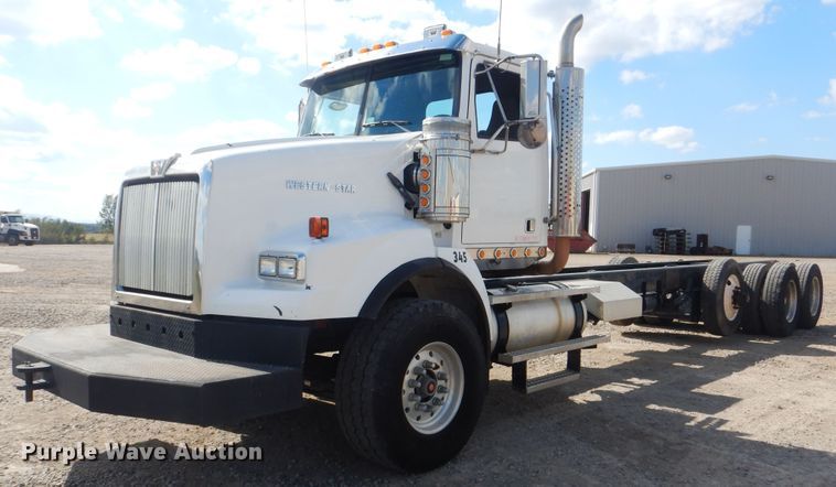 image for item DI0488 2009 Western Star 4900SA  truck cab and chassis