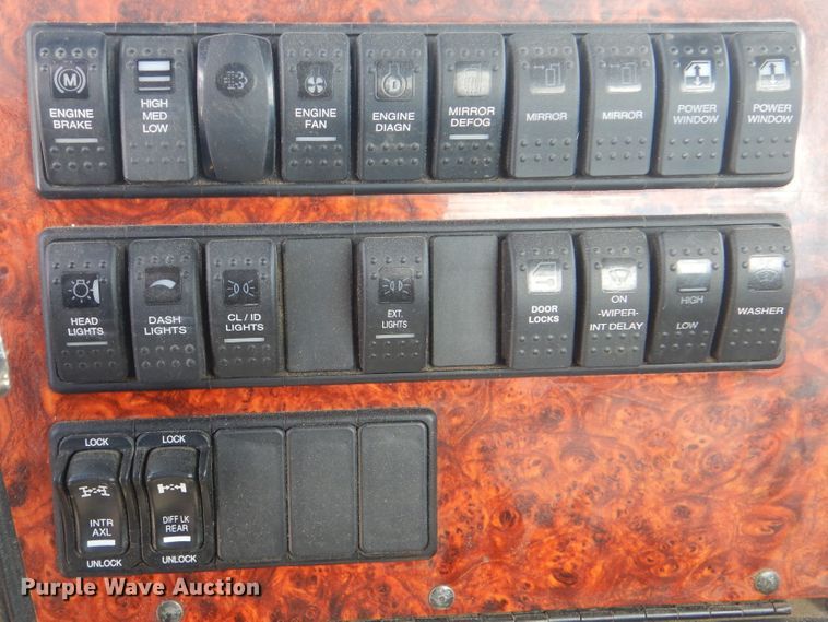 image for item DI0488 2009 Western Star 4900SA  truck cab and chassis