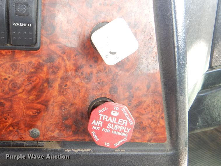 image for item DI0488 2009 Western Star 4900SA  truck cab and chassis