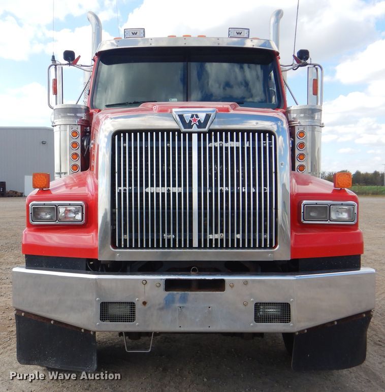 image for item DI0489 2007 Western Star 4900FA  truck cab and chassis