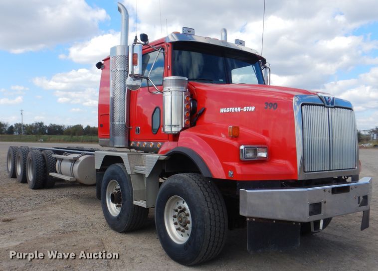 image for item DI0489 2007 Western Star 4900FA  truck cab and chassis