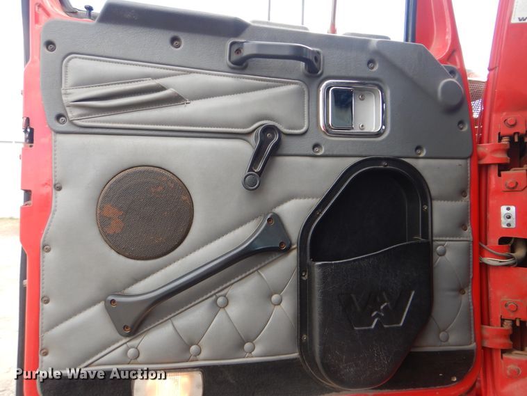 image for item DI0489 2007 Western Star 4900FA  truck cab and chassis