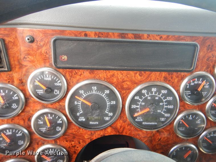 image for item DI0489 2007 Western Star 4900FA  truck cab and chassis