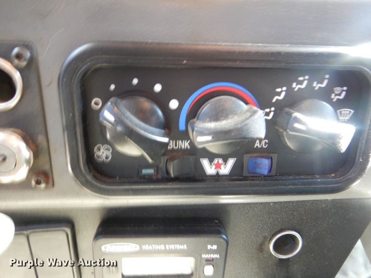 image for item DI0489 2007 Western Star 4900FA  truck cab and chassis