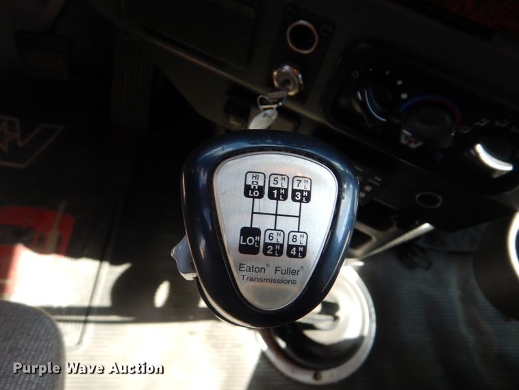 image for item DI0489 2007 Western Star 4900FA  truck cab and chassis