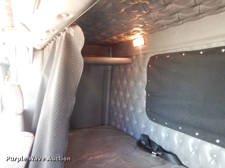 image for item DI0489 2007 Western Star 4900FA  truck cab and chassis