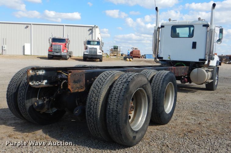 image for item DI0490 2007 International 5600i  truck cab and chassis