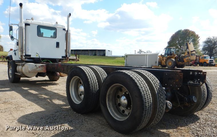 image for item DI0490 2007 International 5600i  truck cab and chassis