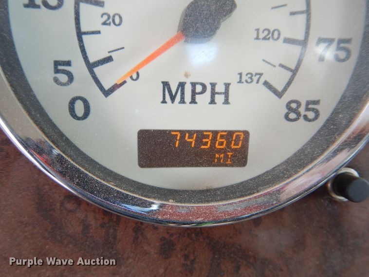 image for item DI0490 2007 International 5600i  truck cab and chassis