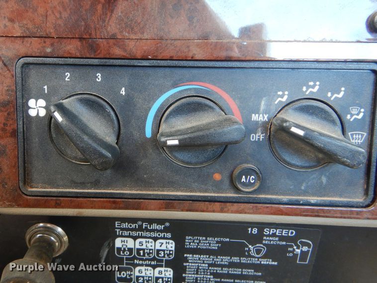 image for item DI0490 2007 International 5600i  truck cab and chassis