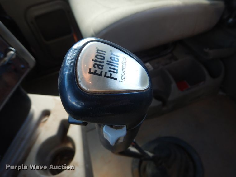 image for item DI0490 2007 International 5600i  truck cab and chassis