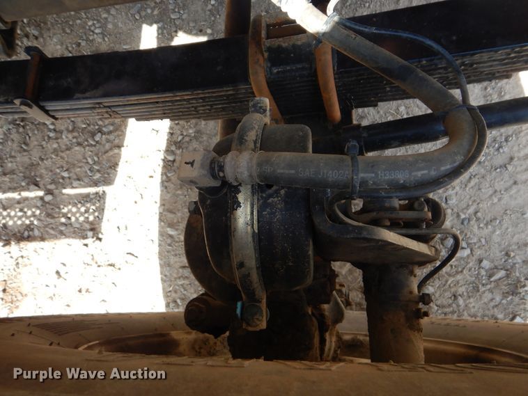 image for item DI0490 2007 International 5600i  truck cab and chassis