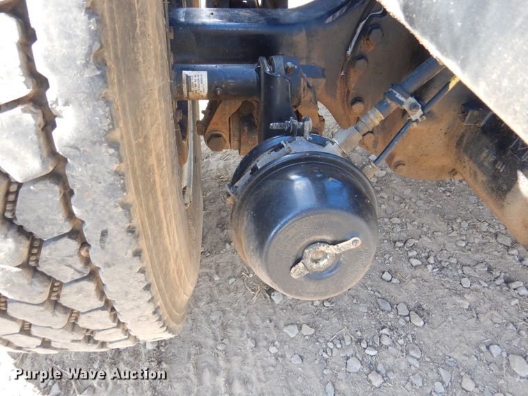 image for item DI0490 2007 International 5600i  truck cab and chassis