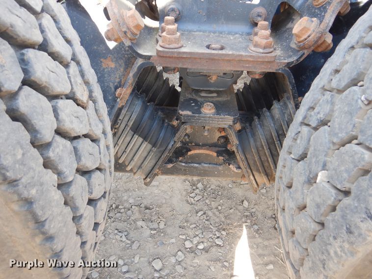 image for item DI0490 2007 International 5600i  truck cab and chassis