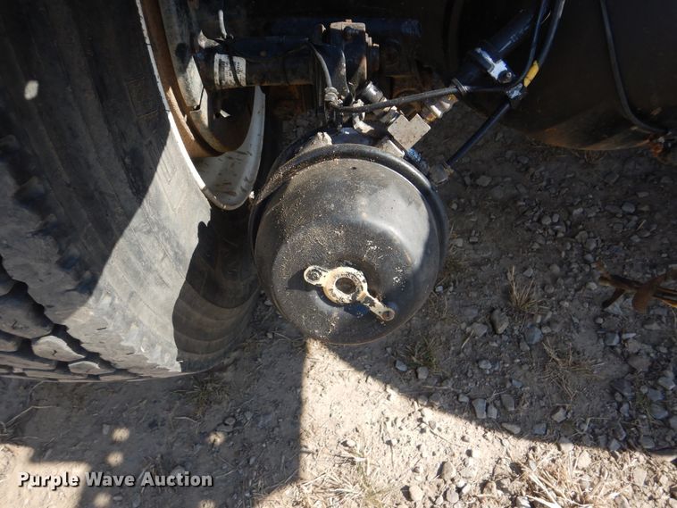 image for item DI0490 2007 International 5600i  truck cab and chassis