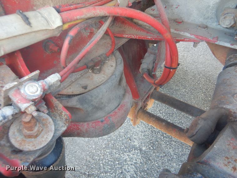 image for item DI1005 1999 Kenworth T800  semi truck