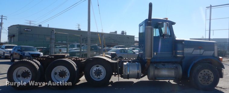 image for item DI1006 1988 Peterbilt 379  semi truck