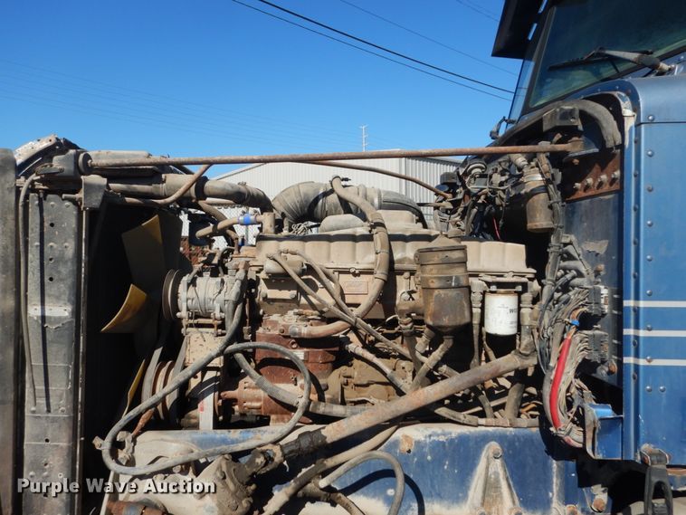 image for item DI1006 1988 Peterbilt 379  semi truck