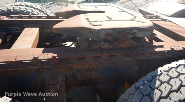 image for item DI1006 1988 Peterbilt 379  semi truck