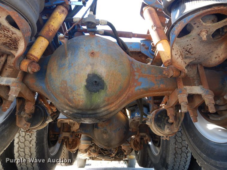 image for item DI1006 1988 Peterbilt 379  semi truck