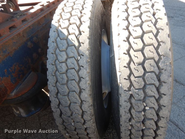 image for item DI1006 1988 Peterbilt 379  semi truck