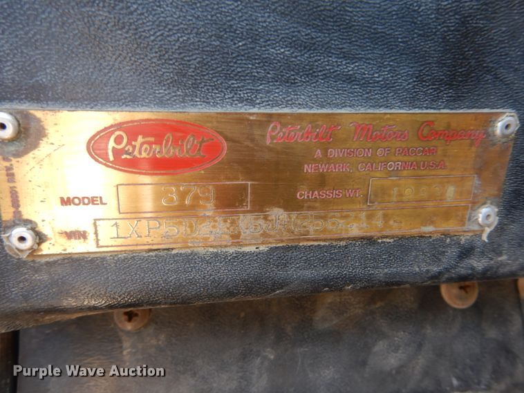 image for item DI1006 1988 Peterbilt 379  semi truck