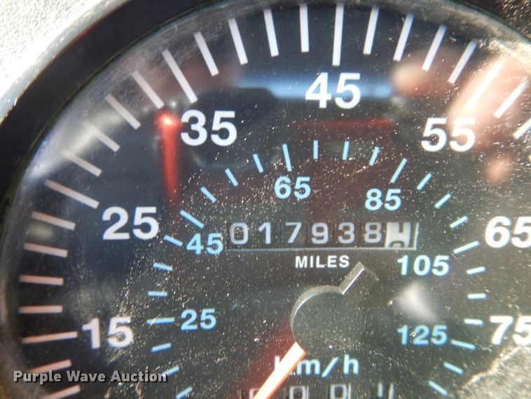 image for item DI1013 1999 Mack CH613  semi truck