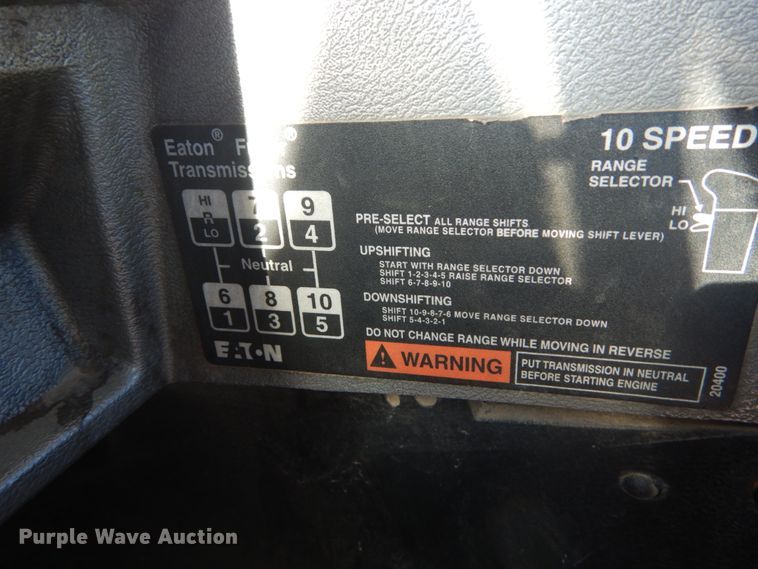 image for item DI1013 1999 Mack CH613  semi truck