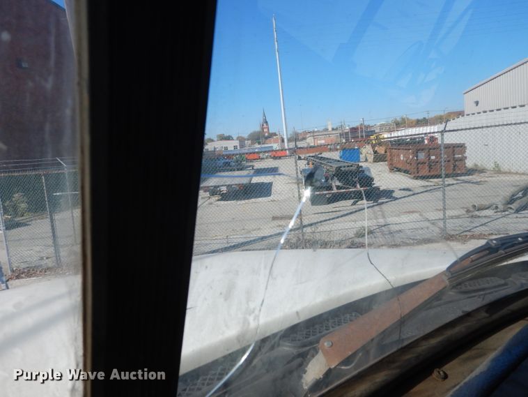 image for item DI1013 1999 Mack CH613  semi truck