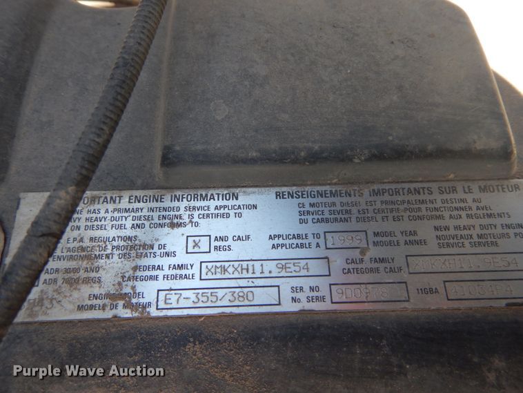 image for item DI1013 1999 Mack CH613  semi truck