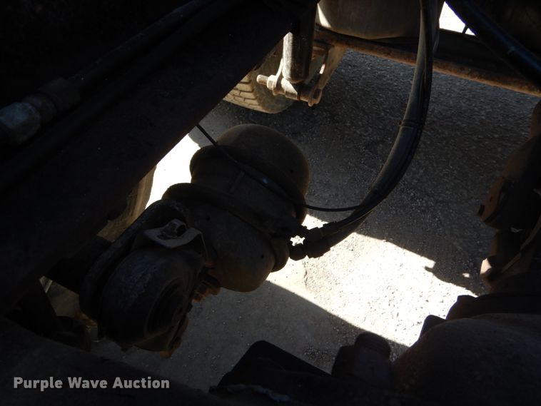 image for item DI1013 1999 Mack CH613  semi truck