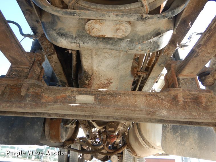 image for item DI1013 1999 Mack CH613  semi truck