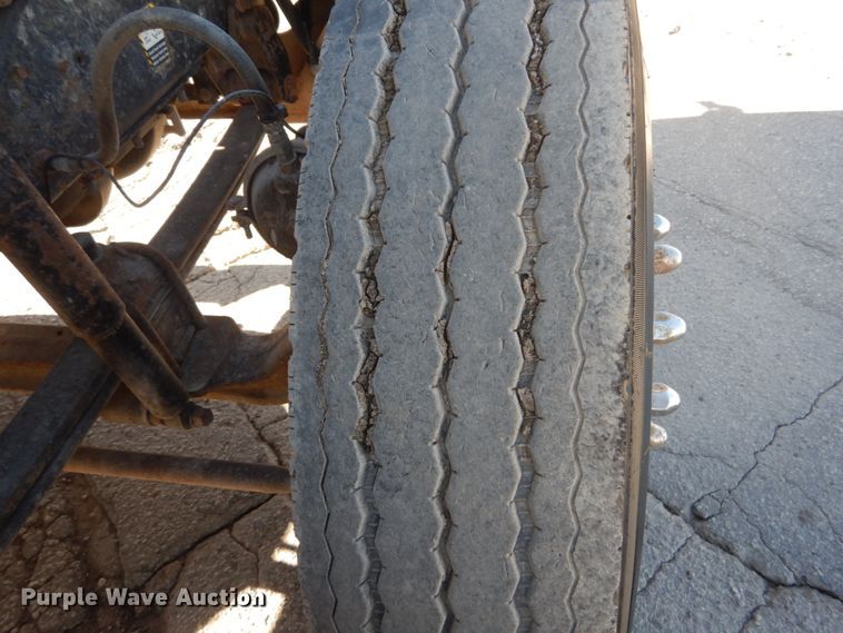 image for item DI1013 1999 Mack CH613  semi truck