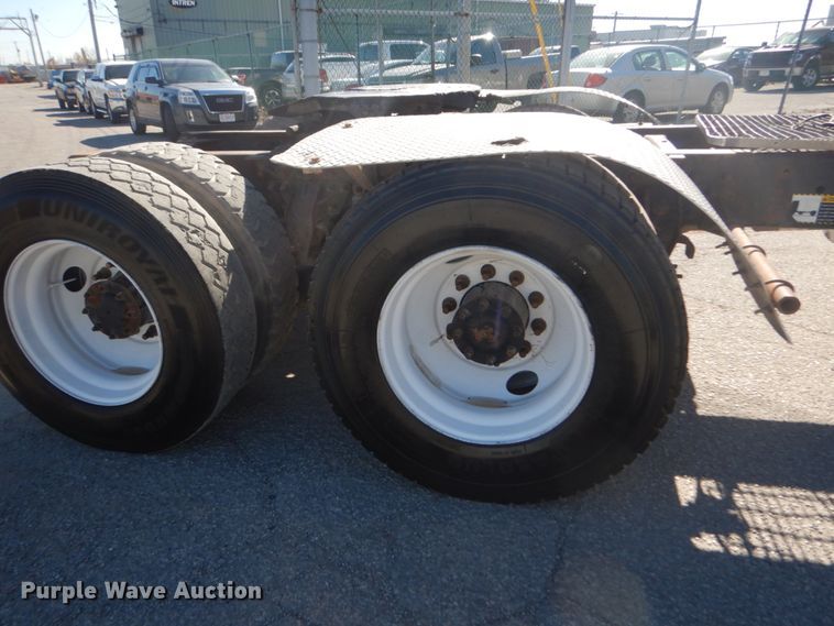 image for item DI1013 1999 Mack CH613  semi truck