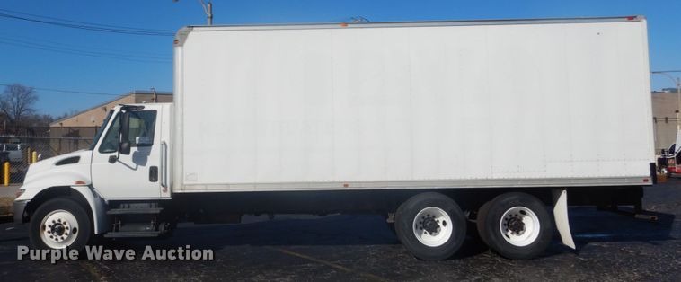 image for item DI1053 2006 International 4400  box truck