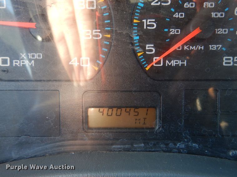 image for item DI1053 2006 International 4400  box truck