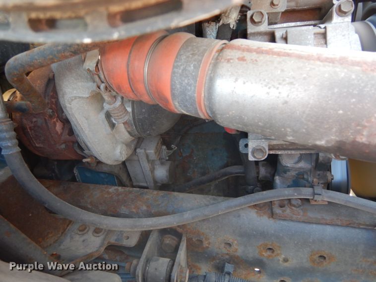 image for item DI1053 2006 International 4400  box truck