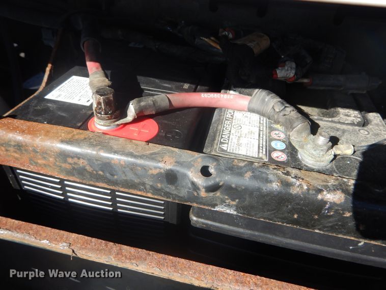 image for item DI1053 2006 International 4400  box truck