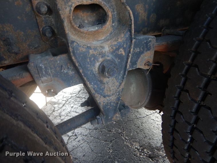 image for item DI1053 2006 International 4400  box truck