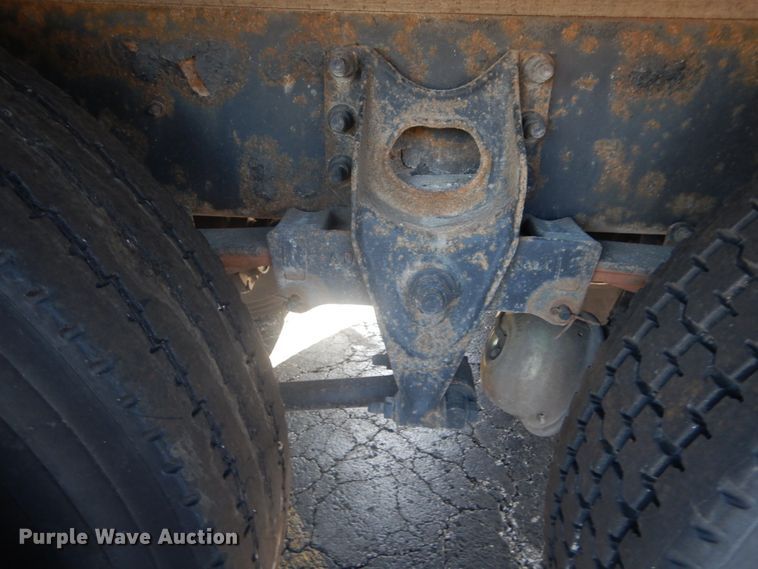 image for item DI1053 2006 International 4400  box truck