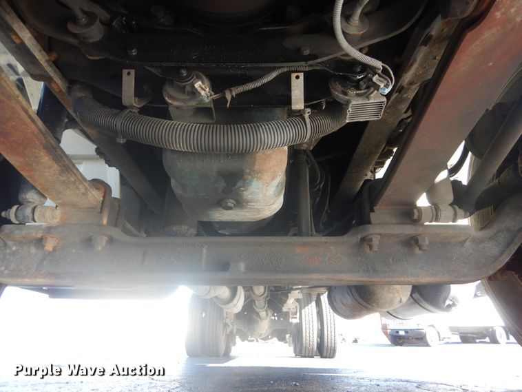 image for item DI1053 2006 International 4400  box truck